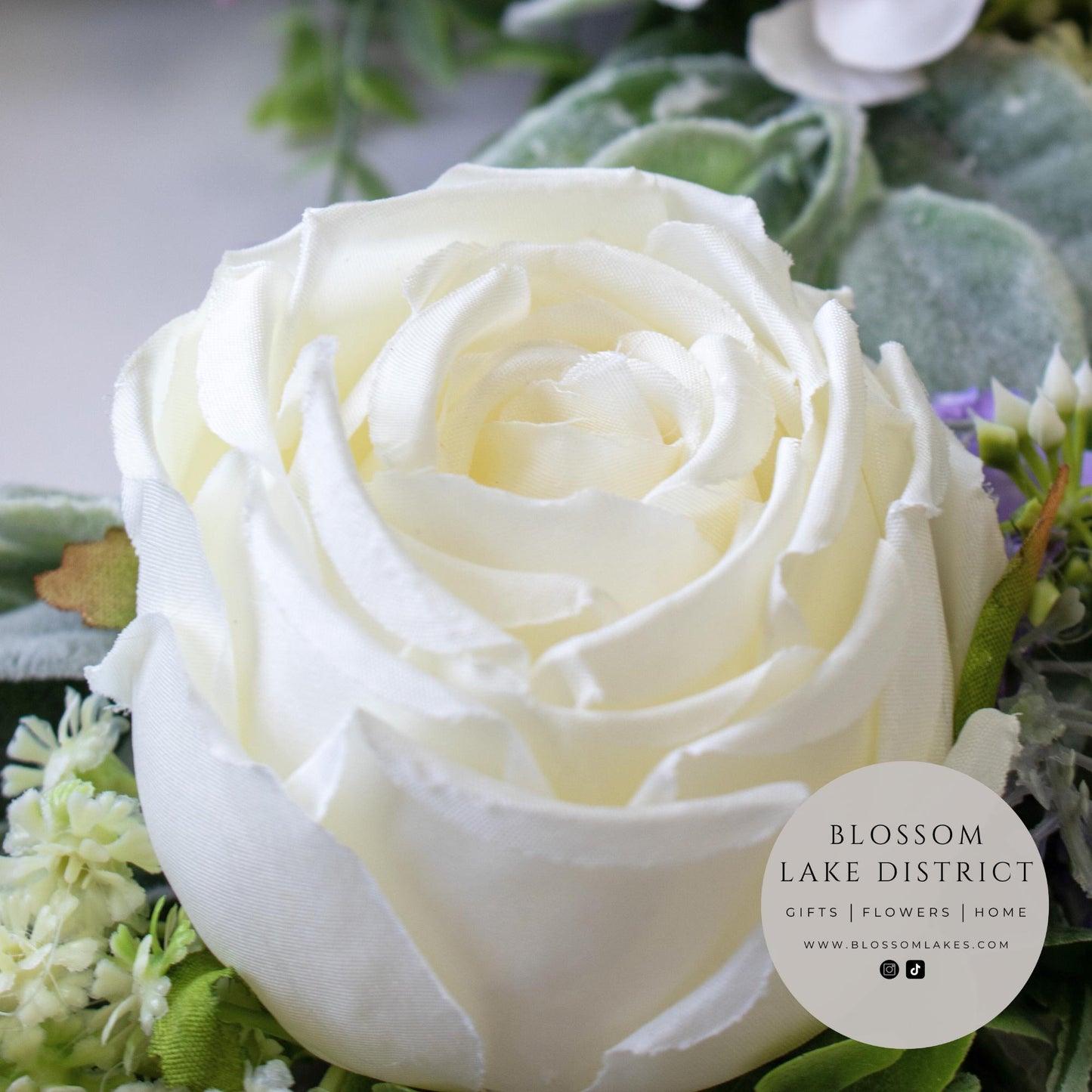 Rose & Hydrangea Artificial Wreath